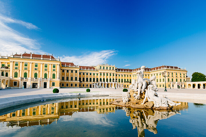 Copyright Schloss-Schoenbrunn Irrgarten des Schloss Schoenbrunn in Wien
